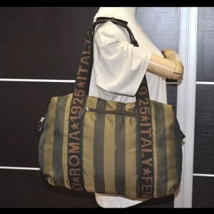 SOLD 💯AUTHENTIC 💯 VINTAGE FENDI WEEKENDER